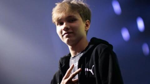 三代中锋不 三代中锋不