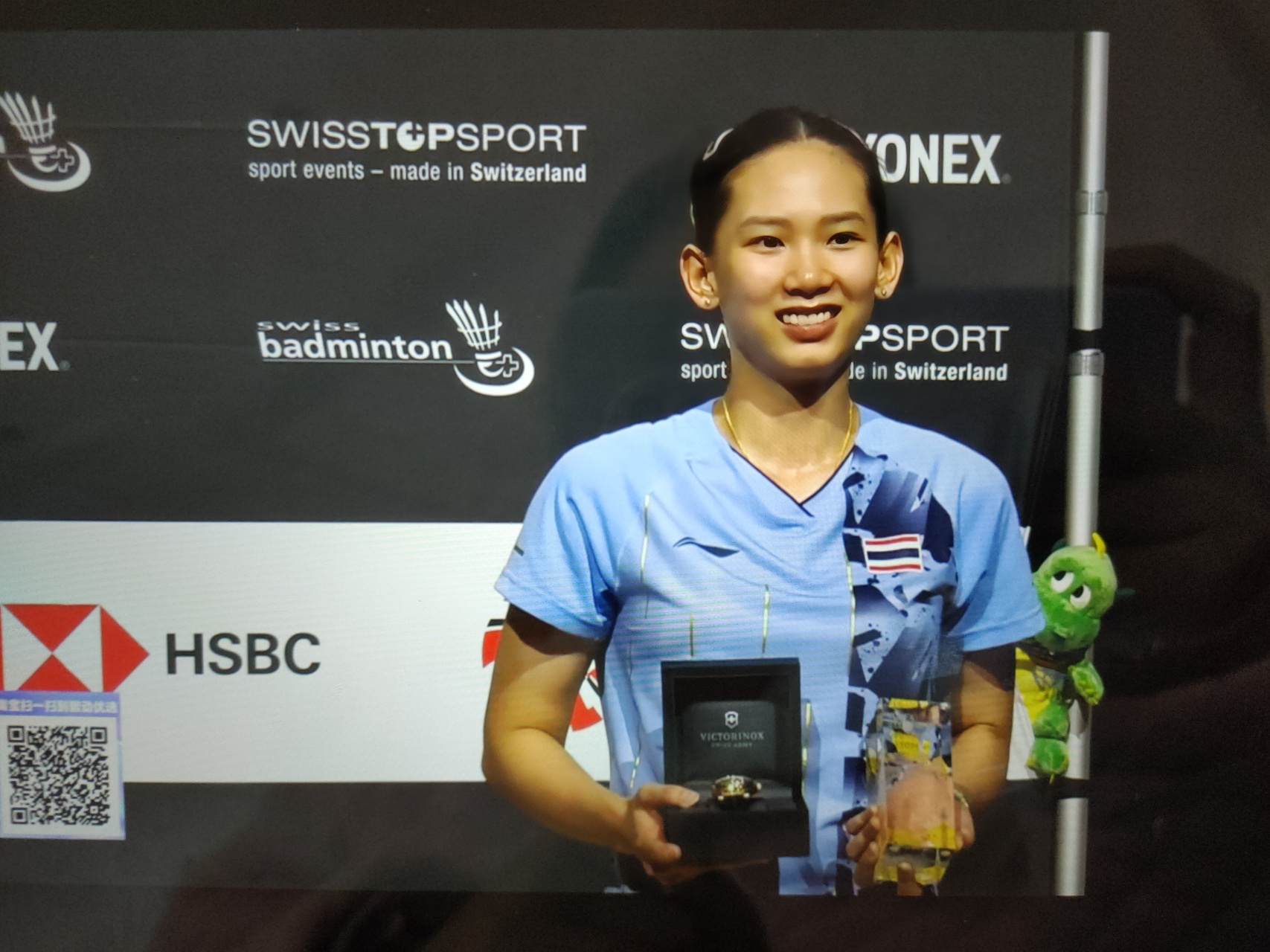 不仅帮助队 不仅帮助队