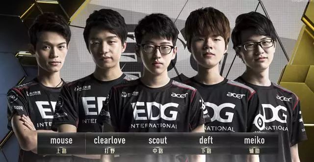 引起轩然大 引起轩然大