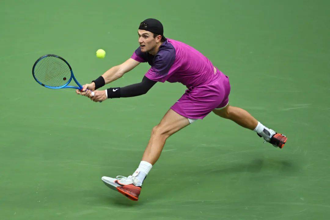 他的领先位 他的领先位